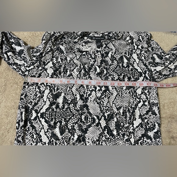 INC Blouse Size 2 (Medium) - Picture 4 of 7